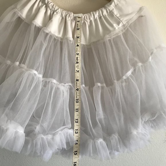 Fluffy White Tutu - One Size - Picture 2 of 4